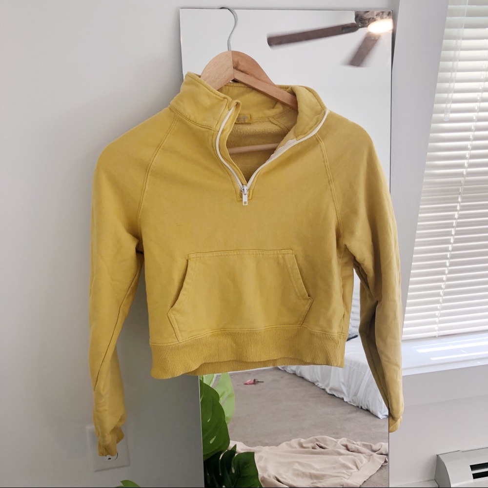 Brandy Melville Sweatshirt